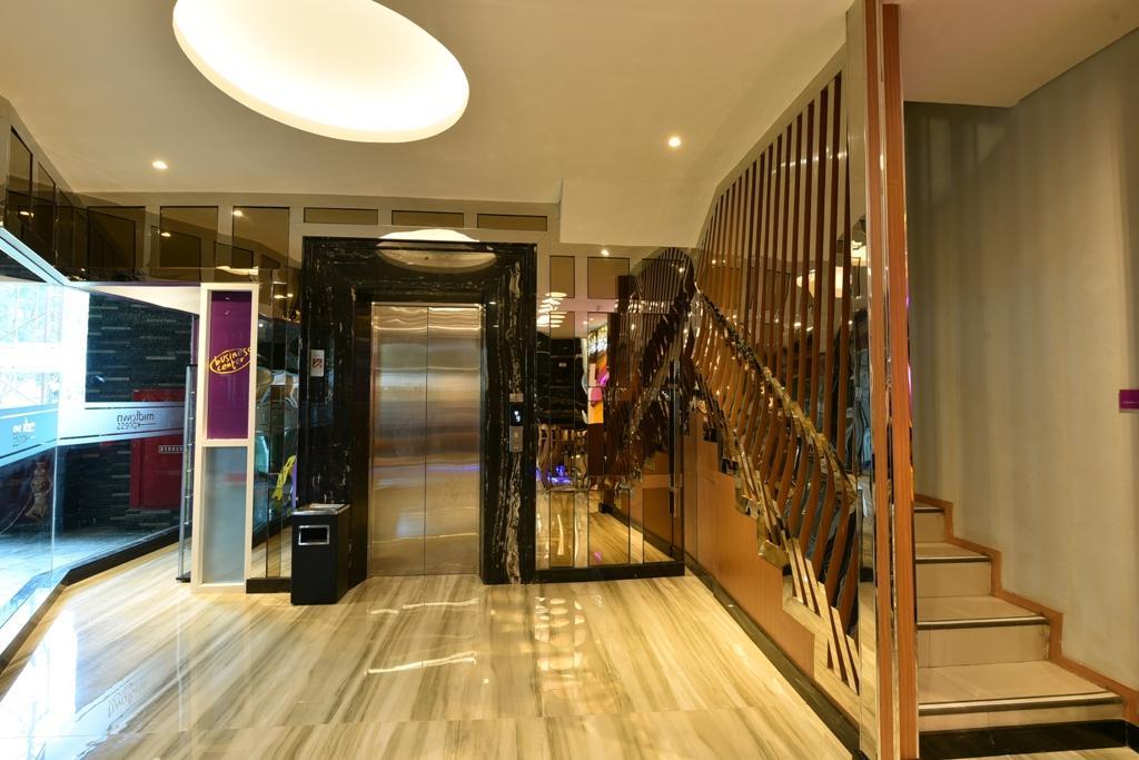 Midtown Xpress Balikpapan Hotel Exterior foto