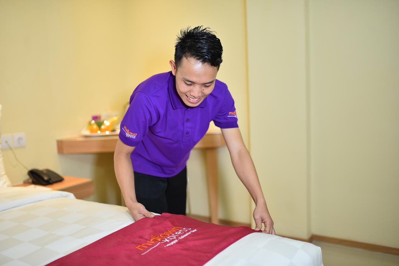 Midtown Xpress Balikpapan Hotel Exterior foto