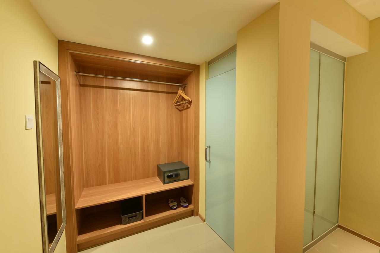 Midtown Xpress Balikpapan Hotel Exterior foto